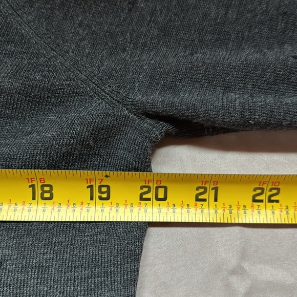 Eileen Fisher 100% Merino Wool Sweater Womens PL Sequins VNeck Festive Luxury - Picture 9 of 10